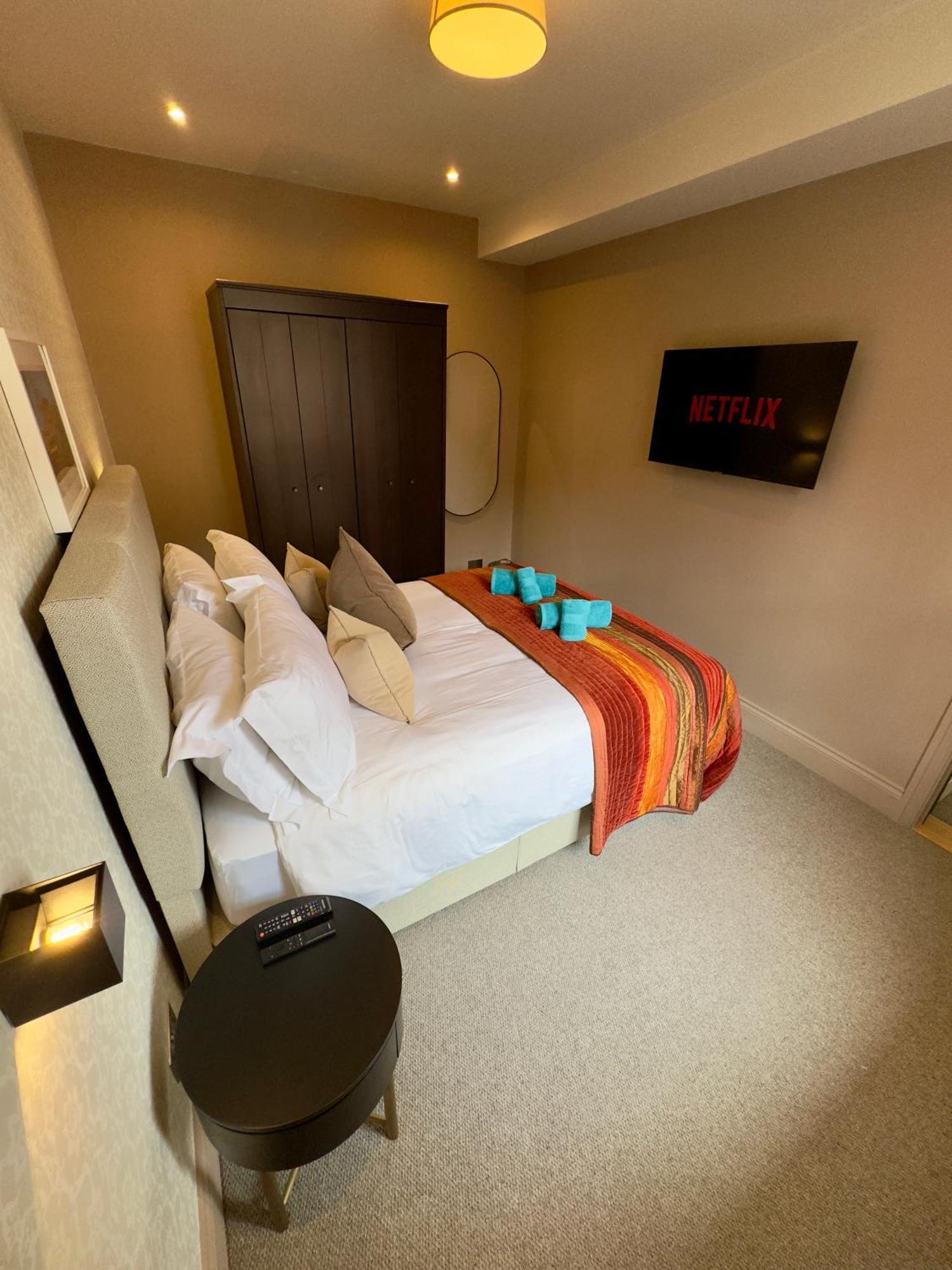 Apartament Romeo'S Arch High End Luxury In Centre Of Stratford With Parking Zewnętrze zdjęcie