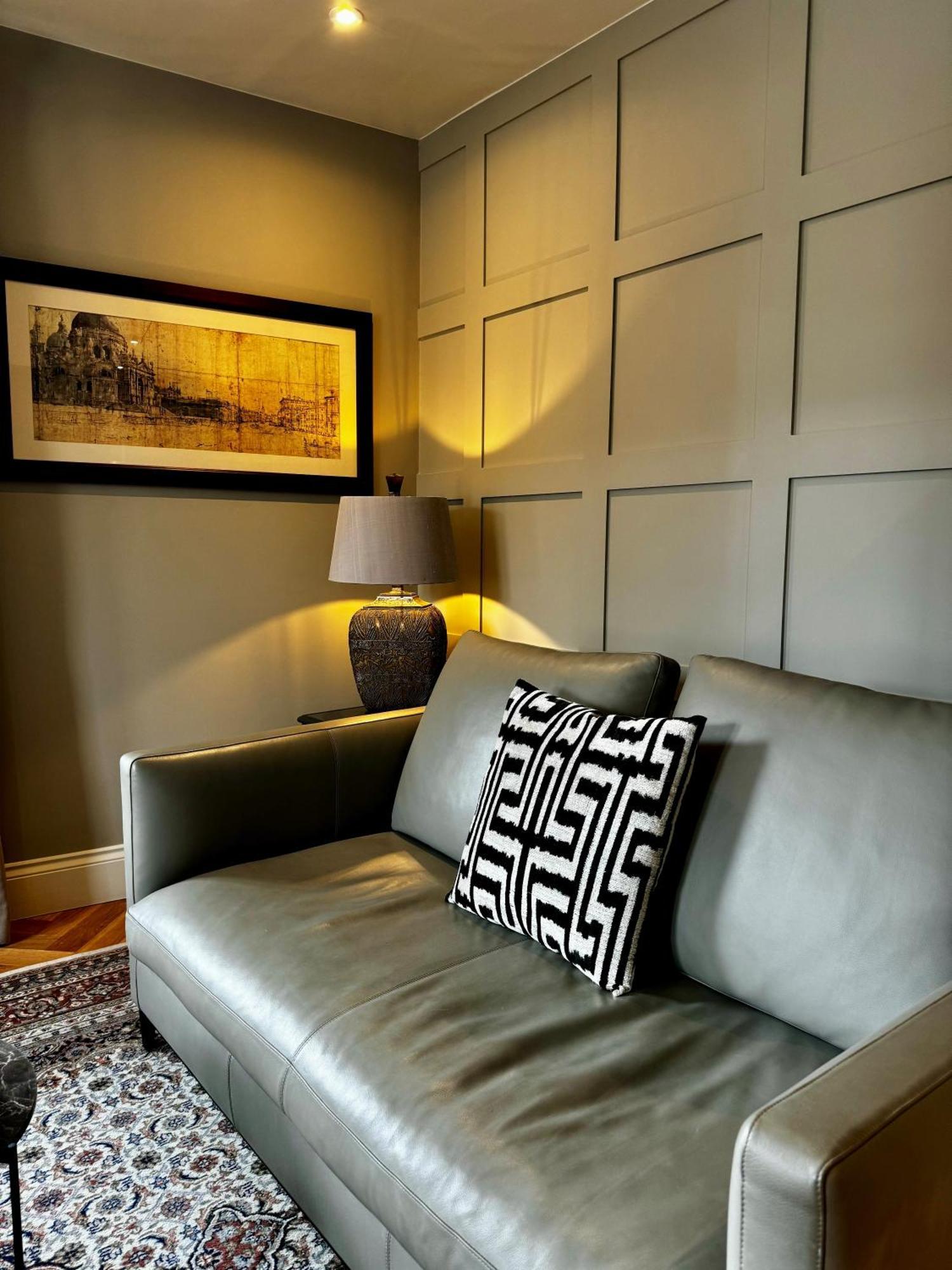 Apartament Romeo'S Arch High End Luxury In Centre Of Stratford With Parking Zewnętrze zdjęcie